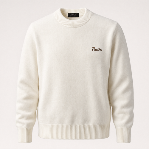 Pasión Arena – Cremefarbener Italian Merino Blend Sweater, Lifestyle Shot